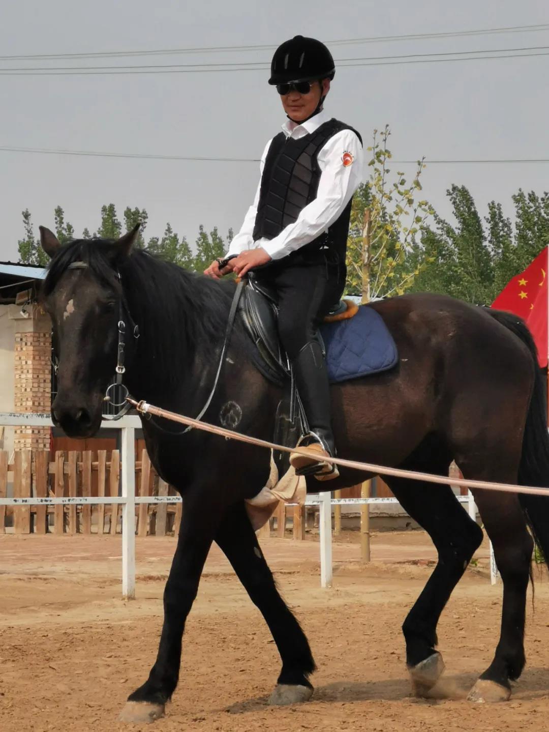 学习马术对孩子的影响和优点.jpg