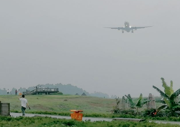 空港花田景区智能语音导览上线自由添加语音类型.png