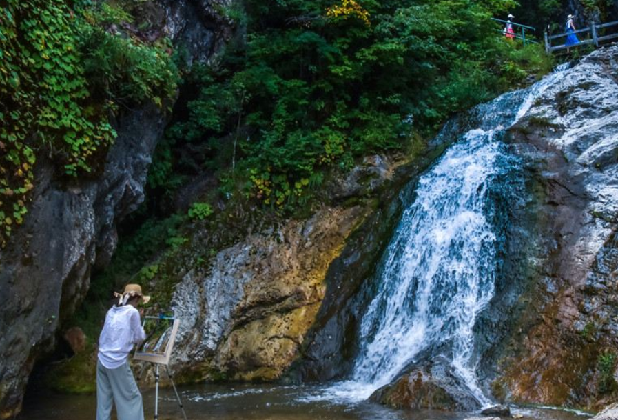 吉林临江珍珠门风景区多业态票务系统多少钱.jpg