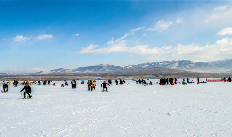 甘肃庆阳西峰陇东滑雪场介绍.jpg