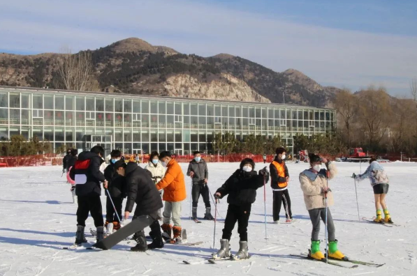 河北保定神湖四季滑雪场手环一卡通方案.png