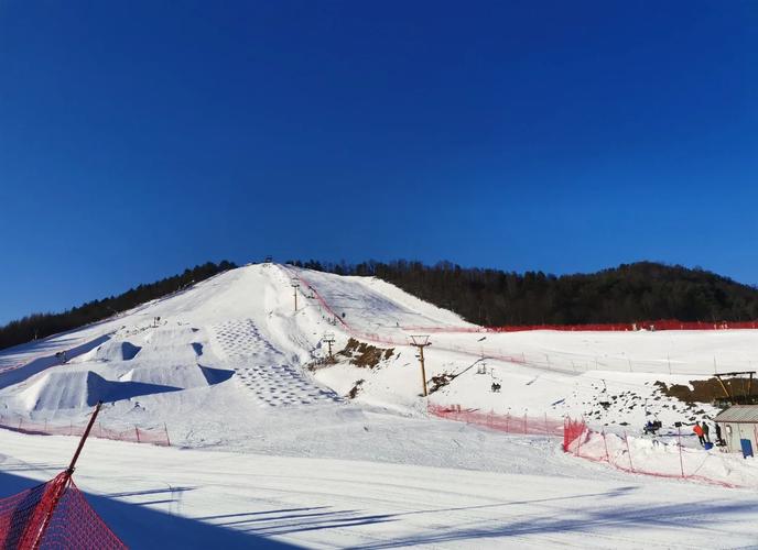 1763694808585640.jpeg 山西神龙滑雪场一卡通管理系统解决方案.jpeg