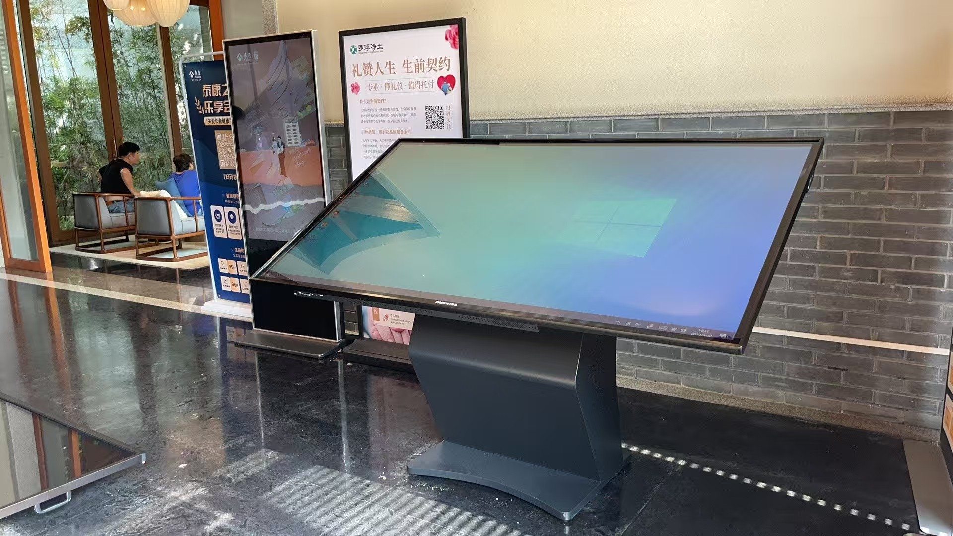 1768192960930373.jpg 导览机.jpg