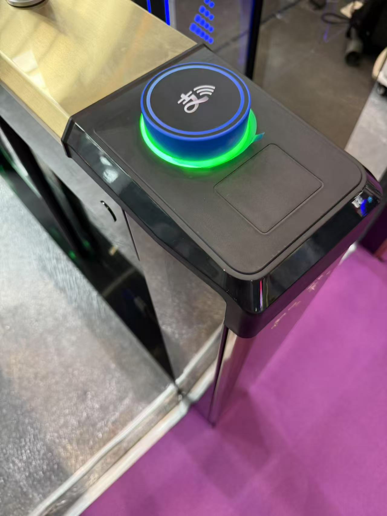 1769138393720022.jpg 检票闸机.jpg